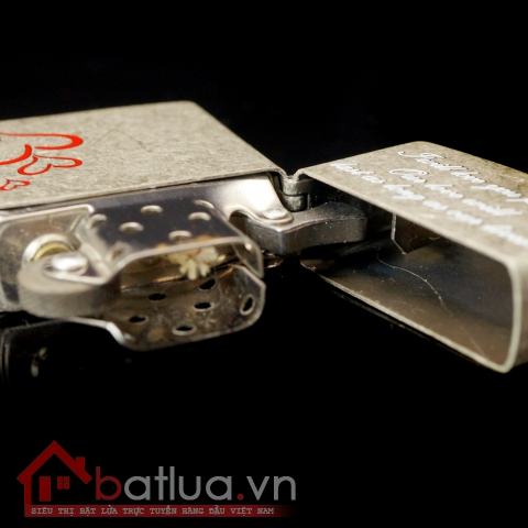 Bật lửa STAR dạng Zippo 3 trái tim tình yêu màu ghi xước