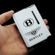 Hộp đựng thuốc đa năng nhãn hiệu xe nổi tiếng Bentley có gạt đẩy thuốc kiêm lửa khè tiên lợi mầu trắng