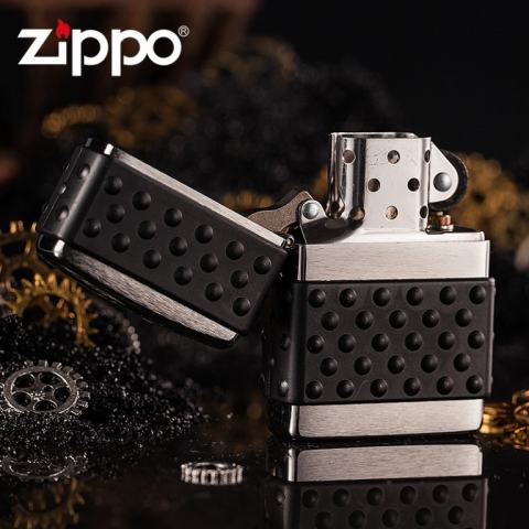 Zippo Chính Hãng Bạc Có Lớp Bảo Vệ Ngoài