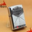 Zippo Chính Hãng Bạc Gắn Huy Hiệu Xa Lộ Harley Davidson