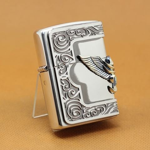 Zippo Chính Hãng Có Cánh Thiên Thần Đính Ngọc Cùng Viền Hoa Văn