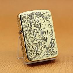 Zippo Chính Hãng Đồng Tái Bản 1941 Khấc Cô Gái Trên Hoa Văn Arabesque - Mã SP: ZPC1082-1941