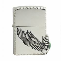 Zippo Chính Hãng Màu Bạc Có Cánh Thiên Thần Gắn Ngọc Xanh Bên - Mã SP: ZPC1090