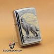 Zippo Chính Hãng Màu Bạc Đúc Hình Chó Sói Hú Dưới Ánh Trăng