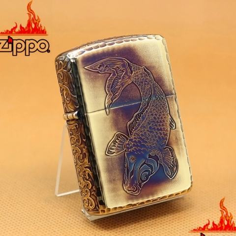 Zippo Chính Hãng Màu Vàng Đốt Khắc Cá Chép Cùng Hoa Văn Arab Vỏ Dày Armor