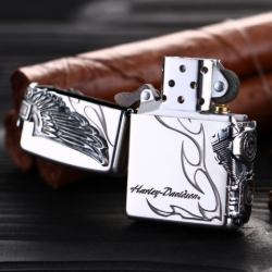 Zippo Chính Hãng Phiên Bản Harley Davidson Cánh Chim Ưng Màu Bạc - Mã SP: ZPC1008