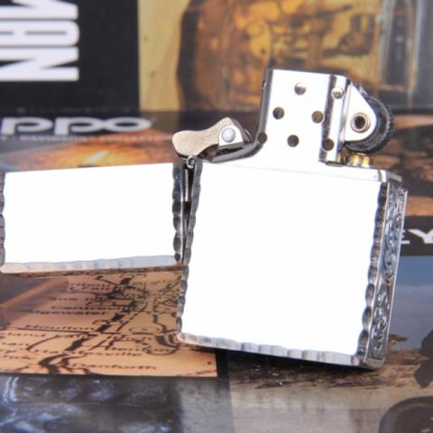 Zippo Chính Hãng Xuất Nhật Tái Bản Phiên Bản 1935 Khắc Hoa Văn Quanh Viền