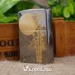 Zippo Màu Đen Bóng Chạm KHắc Tre Làng